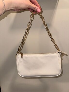 White Leather Shoulder Bag with Gold Chain Strap